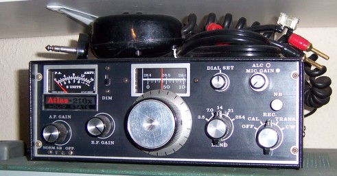 Atlas 210x transceiver that covers 80 through 10 meters